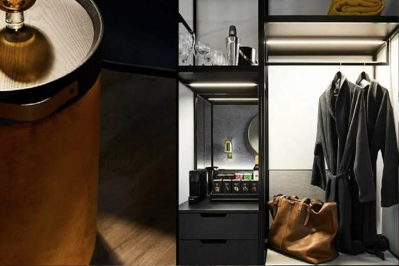 Hotel Zagame'S House Melbourne Zewnętrze zdjęcie A walk-in wardrobe