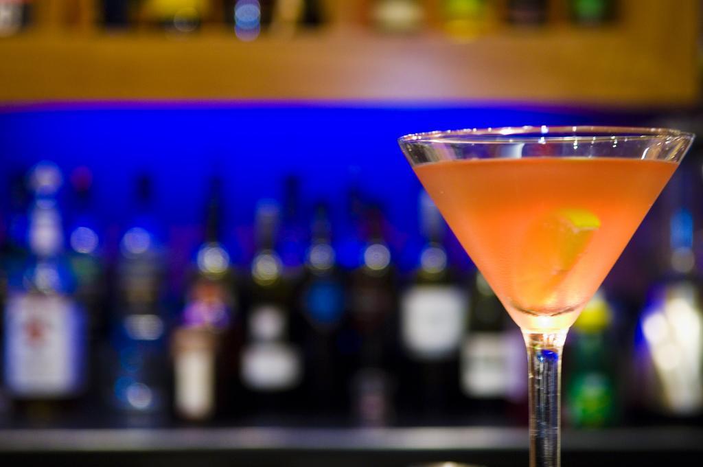 Hotel Zagame'S House Melbourne Zewnętrze zdjęcie A cosmopolitan cocktail
