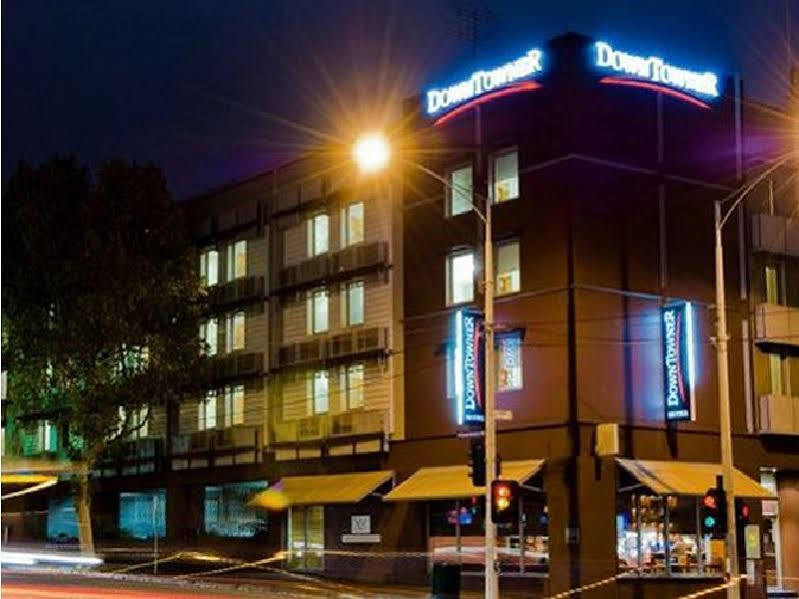 Hotel Zagame'S House Melbourne Zewnętrze zdjęcie The hotel at night